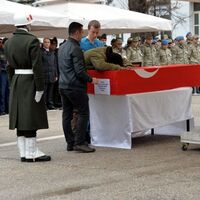 Sur şehitleri memleketlerine uğurlandı