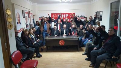 MHP'de toplu istifa!