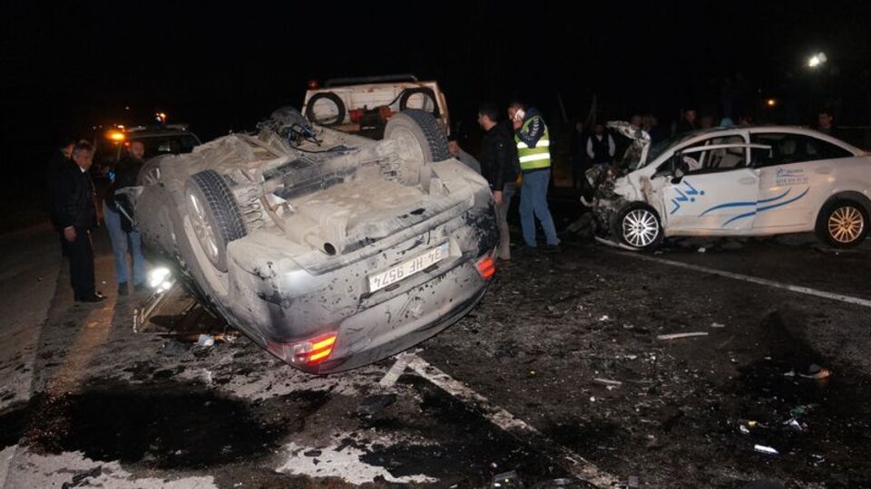 İstanbul feci kaza: 2'si kardeş 3 ölü