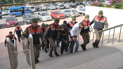 "Sınırda 877 kaçak yakalandı"