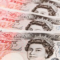 Sterlin'de 7 yıl sonra bir ilk