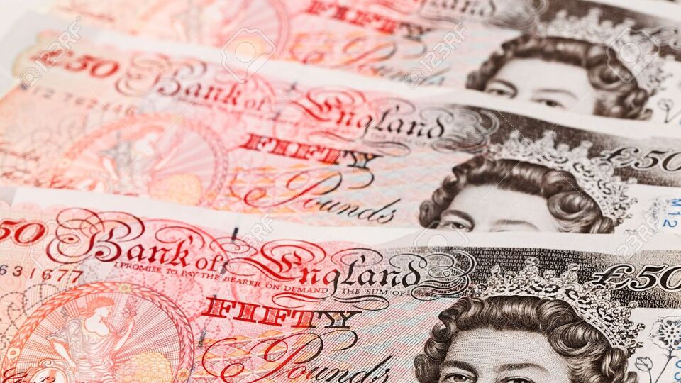 Sterlin'de 7 yıl sonra bir ilk