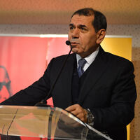 Özbek'ten ilk açıklama!