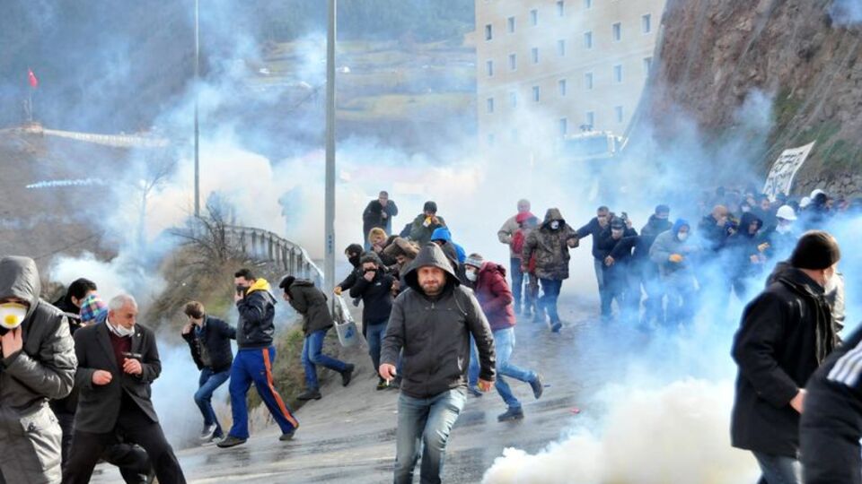 Davutoğlu Artvin'deki gerilime el koydu!