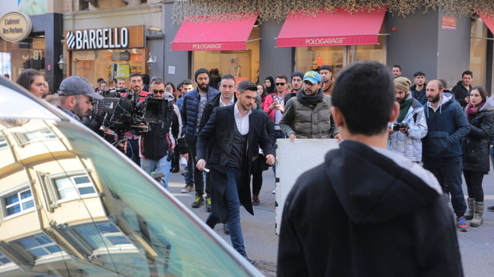 İstiklal Cadddesi'nde Tolgahan izdihamı