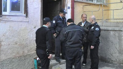 Çamaşır ipiyle intihar etti!