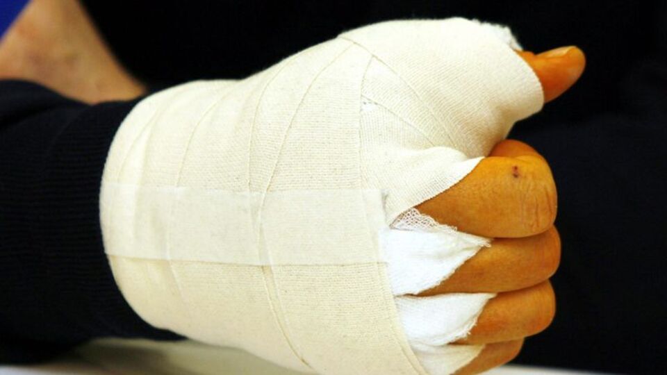 Kırık bileğine 17.5 milyon TL istiyor