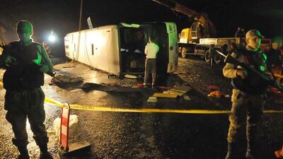 3 polisin şehit olduğu, 40 polisin yaralandığı kazanın cezası belli oldu!