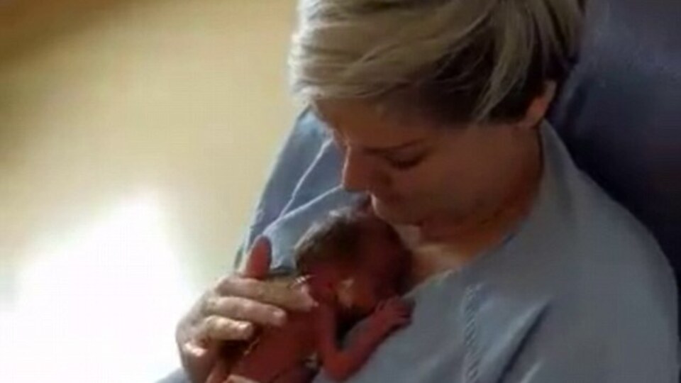 El kadar bebeğiyle ilk anları rekor kırdı!