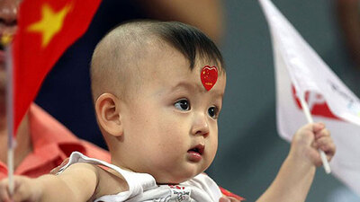 Erkek çocuğu olmuyor diye penisini kesti