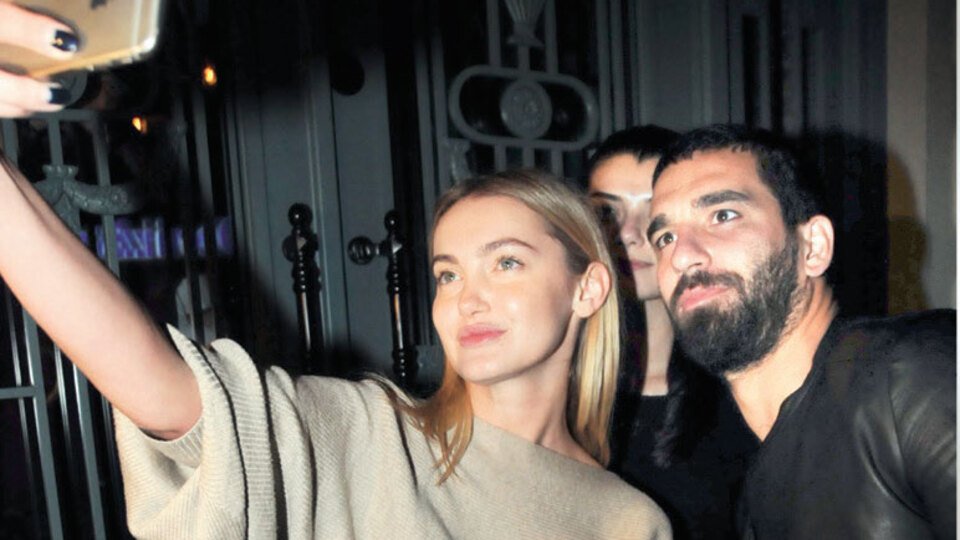 Arda ile selfie yarışı!