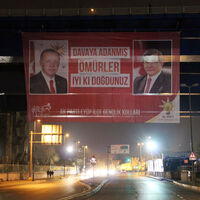 Haliç'e dev pankart!