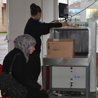 X-Ray cihazından geçirilen kutudan bebek cesedi çıktı!