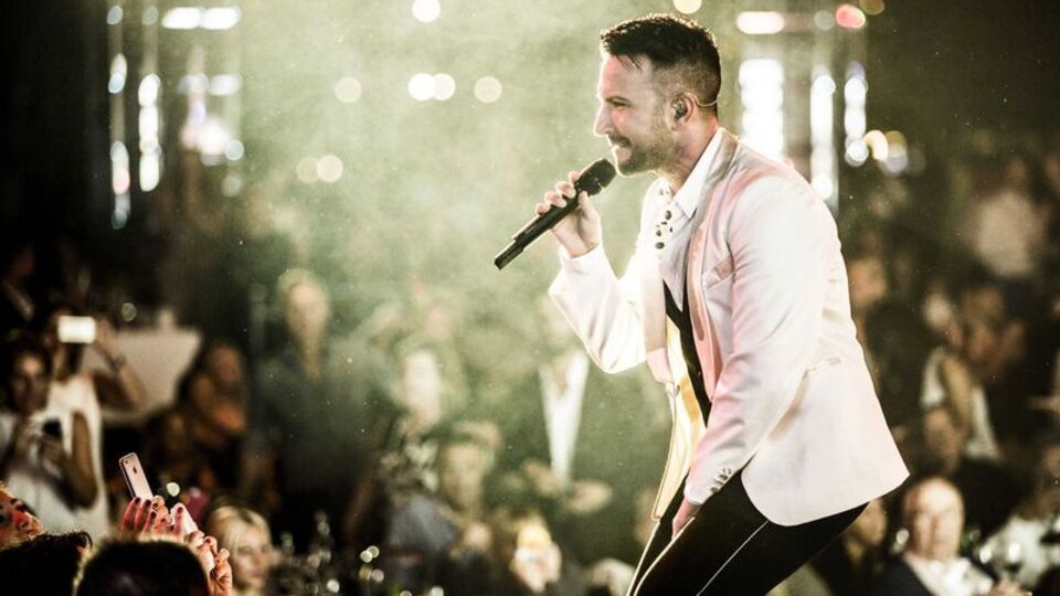 Tarkan kendi TV kanalını kuruyor