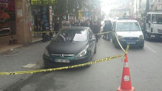 Bakırköy'de şüpheli araç alarmı! Aracın sahibi geldi ve...