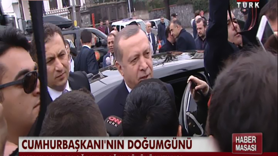 Erdoğan'ı karşısında görünce...