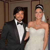 Bebeği kucağındayken eşini dövmüş