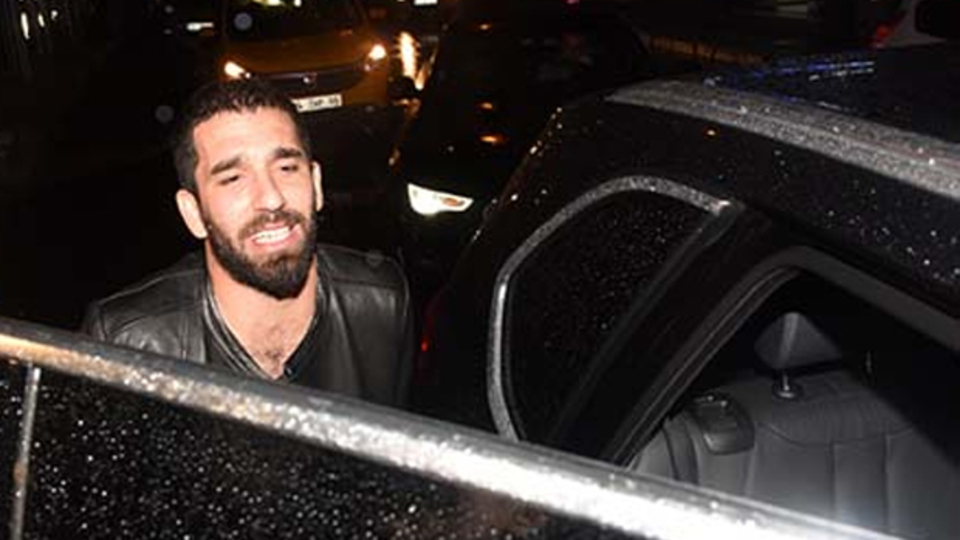 Arda Turan kaza yaptı!