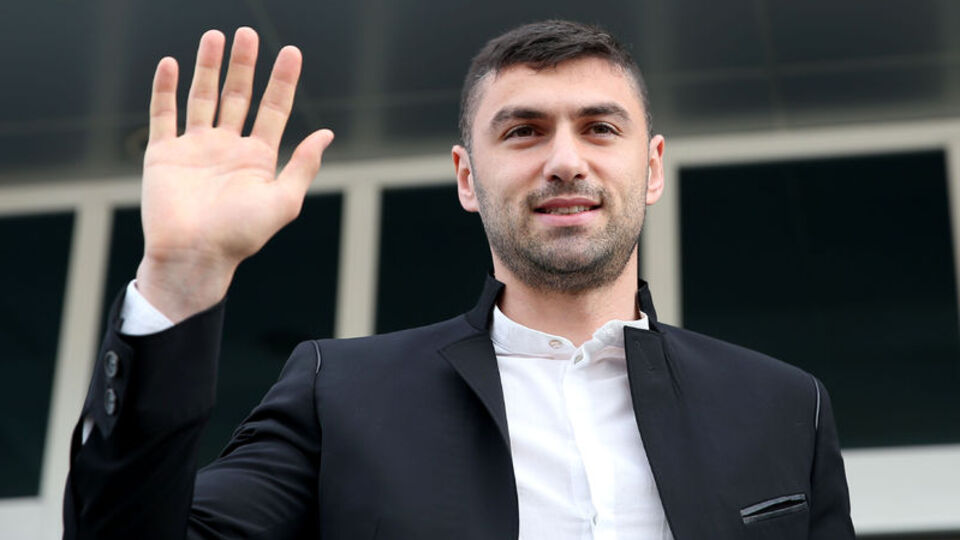 Burak'ın yanına gidebilir!