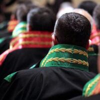 Eski savcı gözaltına alındı