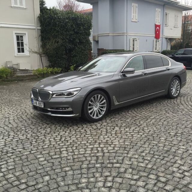 Uzaktan kumandalı otomobil