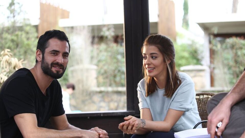 'Acı Aşk'ın tatlı kamera arkası