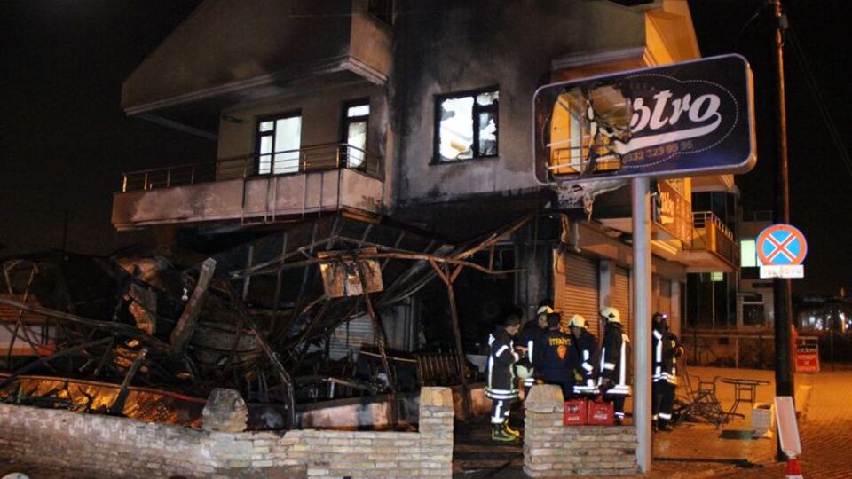 Konya'da kafede yangın!