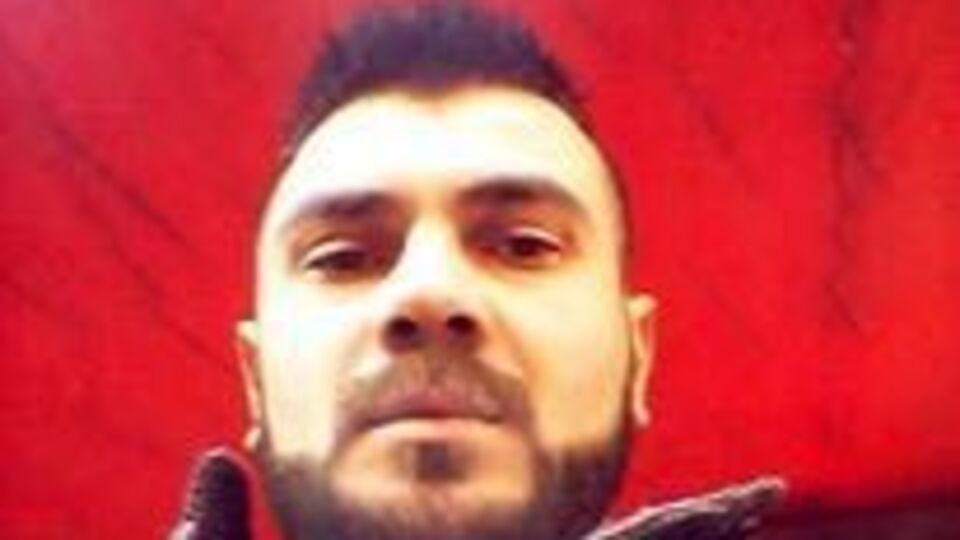 Cadde ortasında alnından vurdular