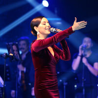 Özel uçağıyla gittiği Kıbrıs’ı salladı