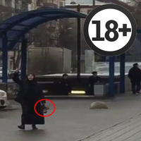 Elinde kesik çocuk başı ile sokaklarda dolaştı