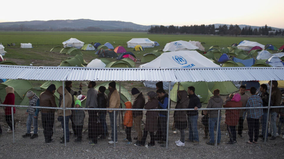 Sığınmacılar polisle çatıştı