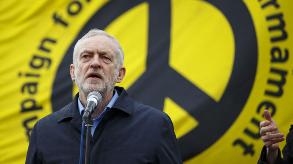 İngiltere'de nükleer silah karşıtı gösteri