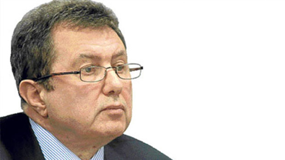 Her geçen gün eriyor