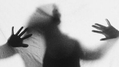 Eşinin yanında tecavüz ettiler