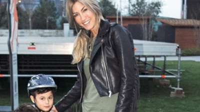 Alışverişten sonra paten kaydılar