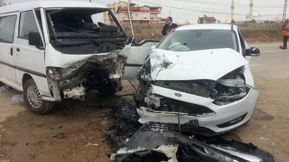 Konya'da iki ayrı kaza: 6 yaralı!