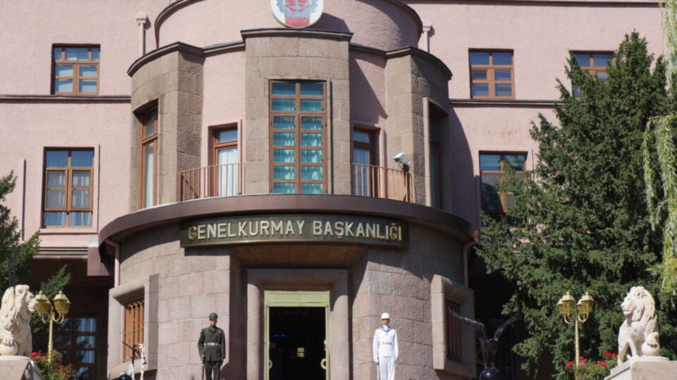 TSK'da o isim görevden alındı!