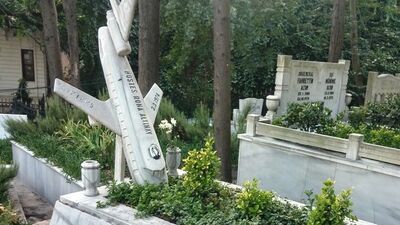 Düşen D-10, mezartaşı oldu