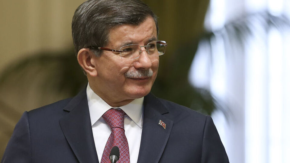 Davutoğlu'ndan erkeklere çağrı: Kadına şiddete müdahale edin