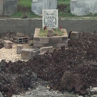 Tahir Elçi’nin mezarına duvar örüldü!