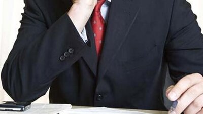 Memurlara giyecek yardımı