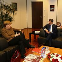 Başbakan Davutoğlu Brüksel'de