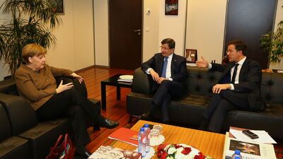 Başbakan Davutoğlu Brüksel'de