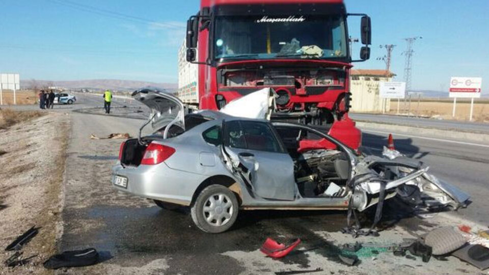 Konya'da feci kaza :2 ölü!