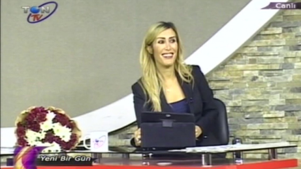 Canlı yayında sunucuya büyük sürpriz