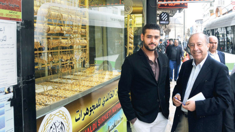 Bakkal dükkanı nasıl holding oldu?