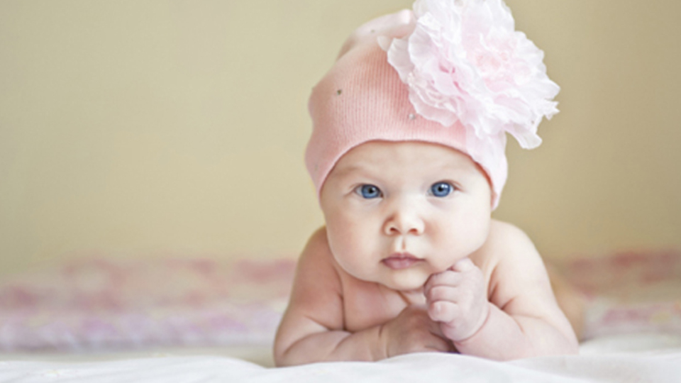 Kız bebeğin kulakları ne zaman delinmeli?