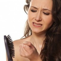 Bu sebepler saçlarınızı döküyor!