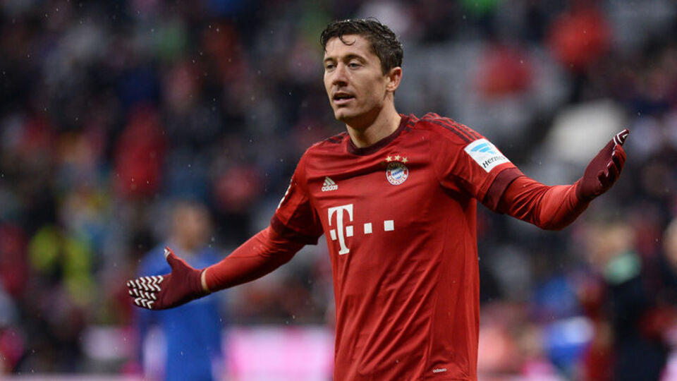 Polise muz, hocaya dayak!