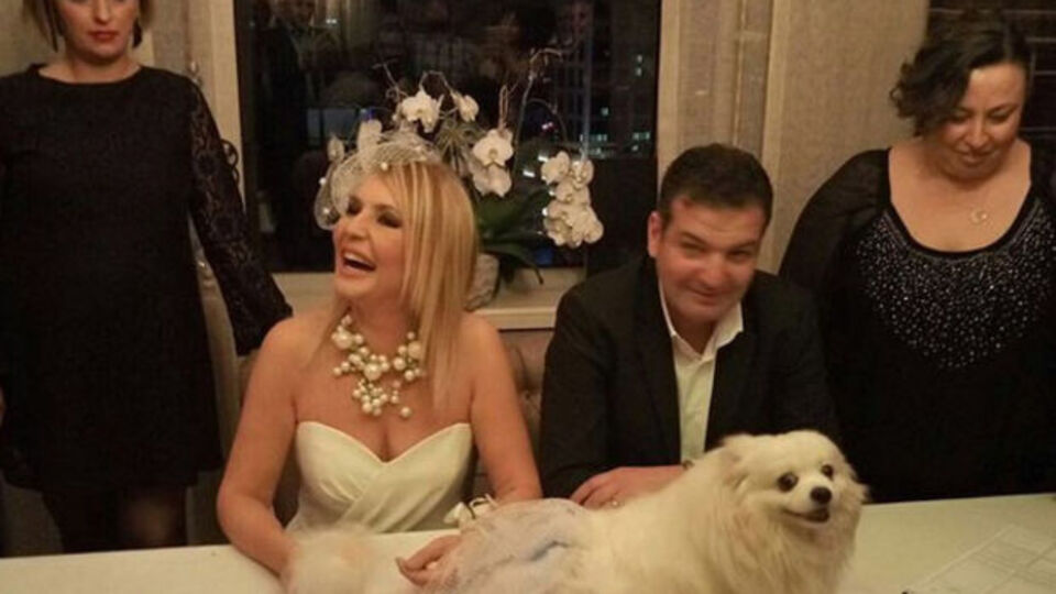 Seda Akgül'e canlı yayında düğün